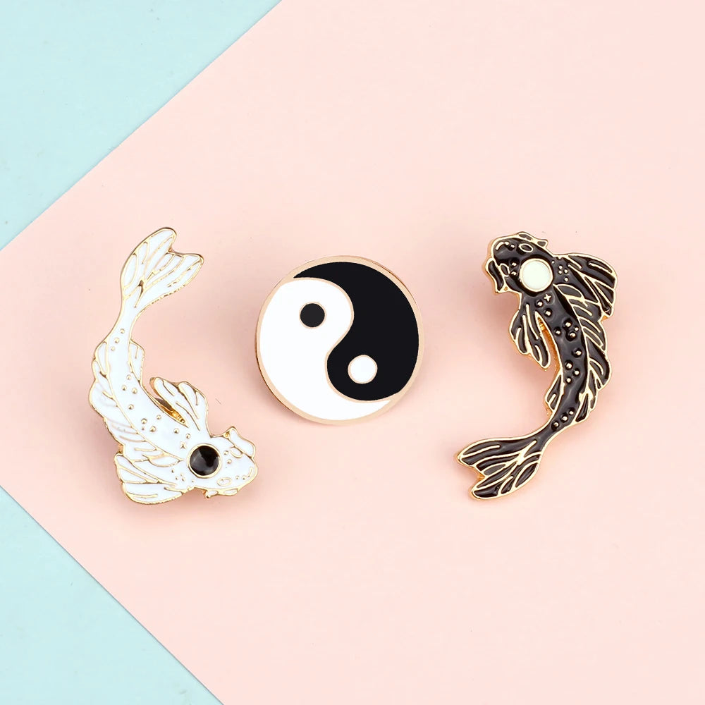 Yin Yang Fish Pins Lucky Black White Koi Goldfish Animal Enamel Brooches Round Taichi Badges Jewelry Denim Lapel Pin Accessories